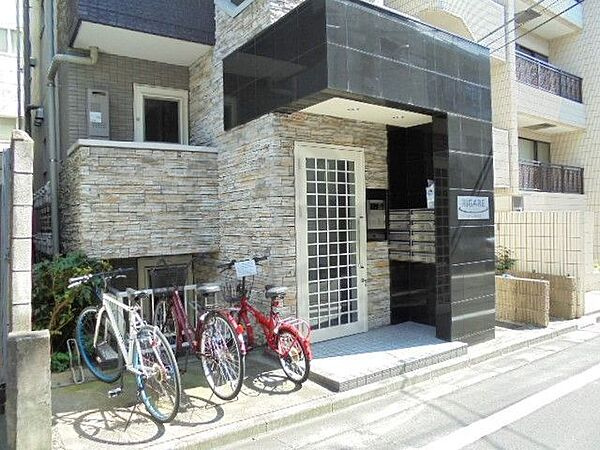 リガーレ上野池之端のエントランス