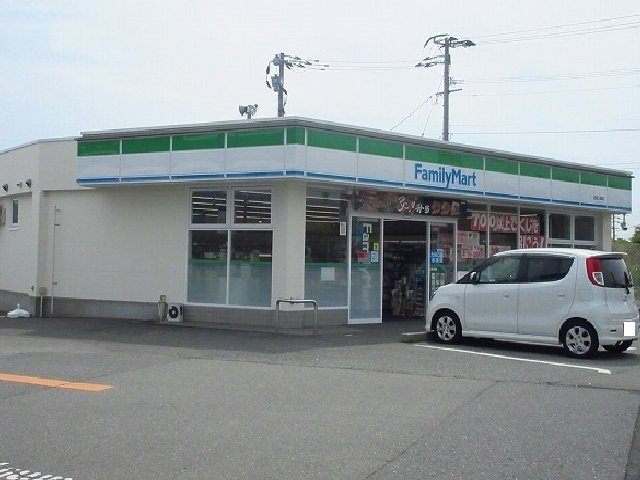 セントラルビレッジＢの周辺|ファミリーマートまで980m