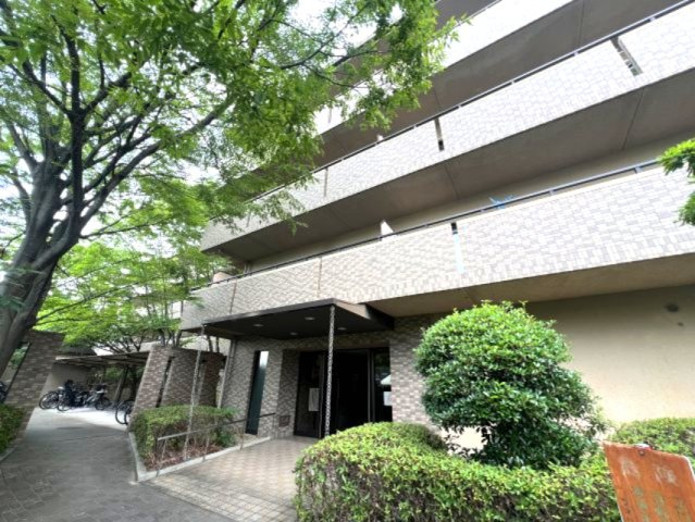 フォリア岡本の外観