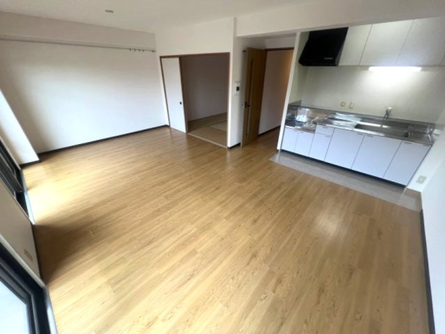 フォリア岡本の居間・リビング