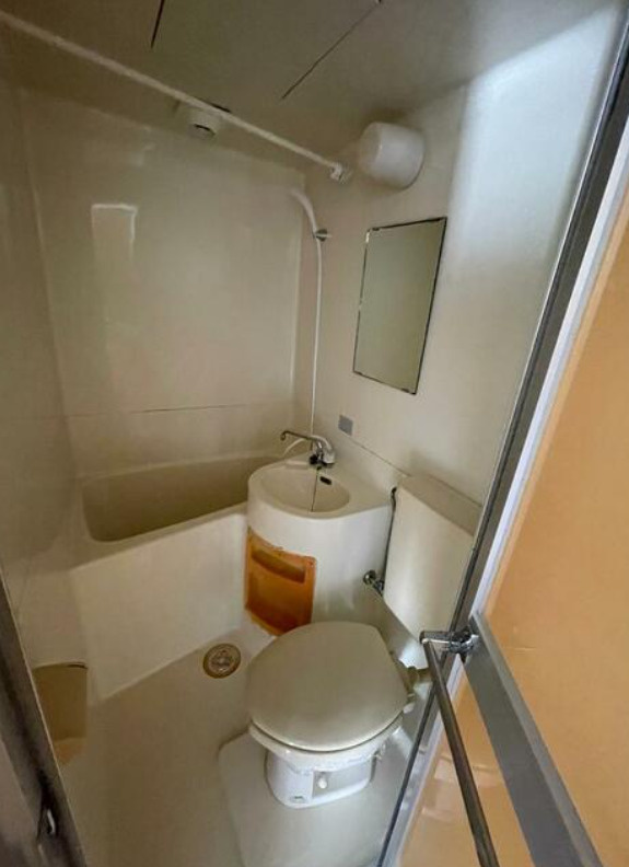 長久手市岩作向田　収益アパートの浴室