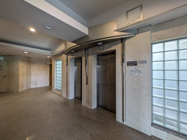 【エントランス】