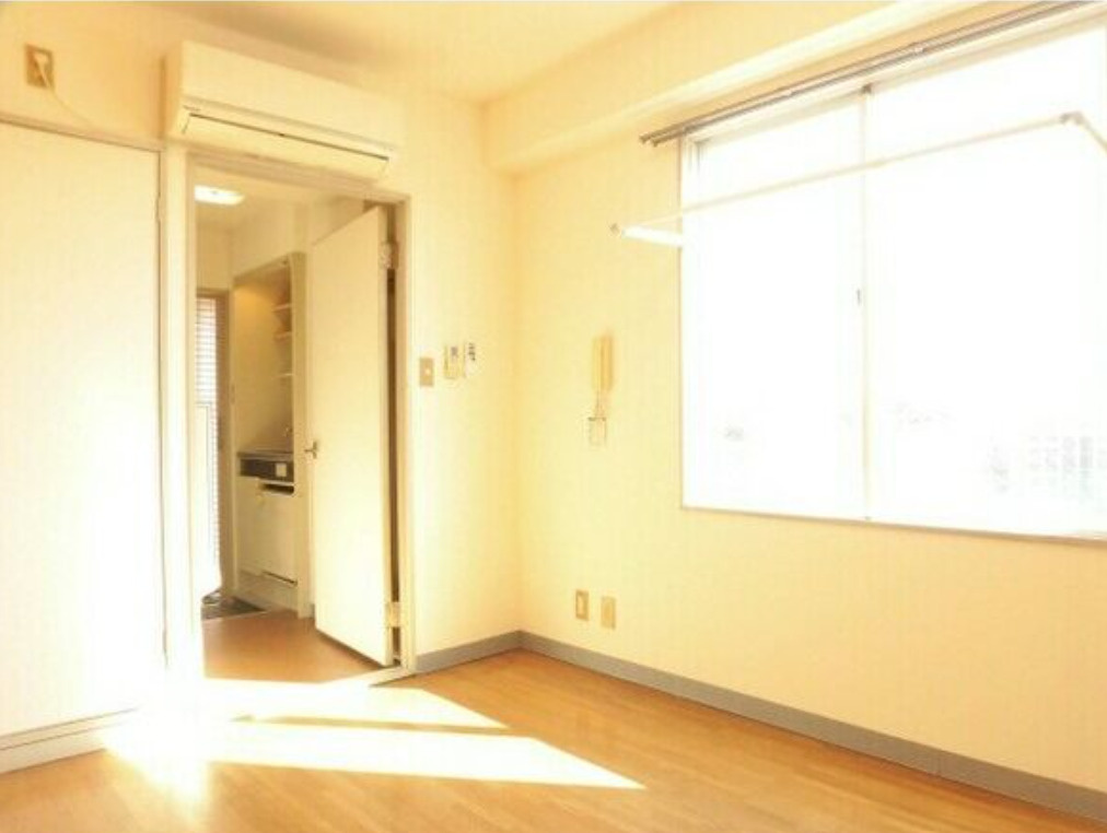 名古屋市昭和区花見通3丁目　収益マンションの洋室