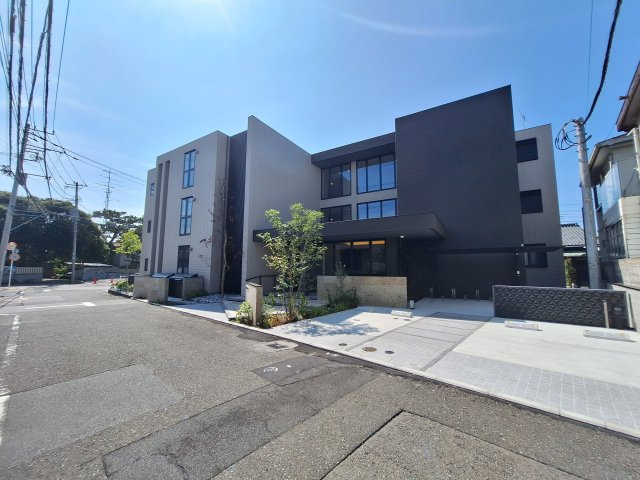 (シニア限定)藤沢陣屋小路レジデンスの駐車場|月極駐車場と車寄せ