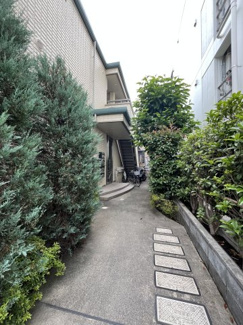 【その他共用部分】 | エントランスまでのアプローチがお洒落な雰囲気