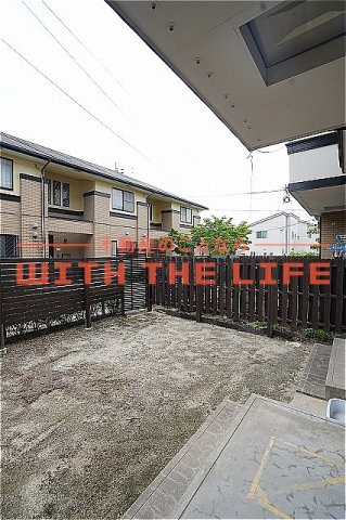 ディアコート【キャッシュバック対象物件】のバルコニー|バルコニーからの眺めを楽しみながら食事をしませんか