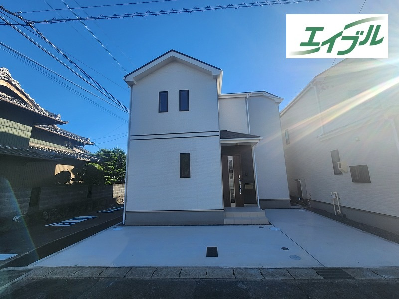 小牧市大字三ツ渕　新築戸建　B号棟の外観|地震に強い家。
小・中学校近く。スーパー近く。