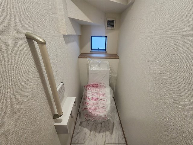 小牧市大字三ツ渕　新築戸建　B号棟のトイレ|1階のトイレです
