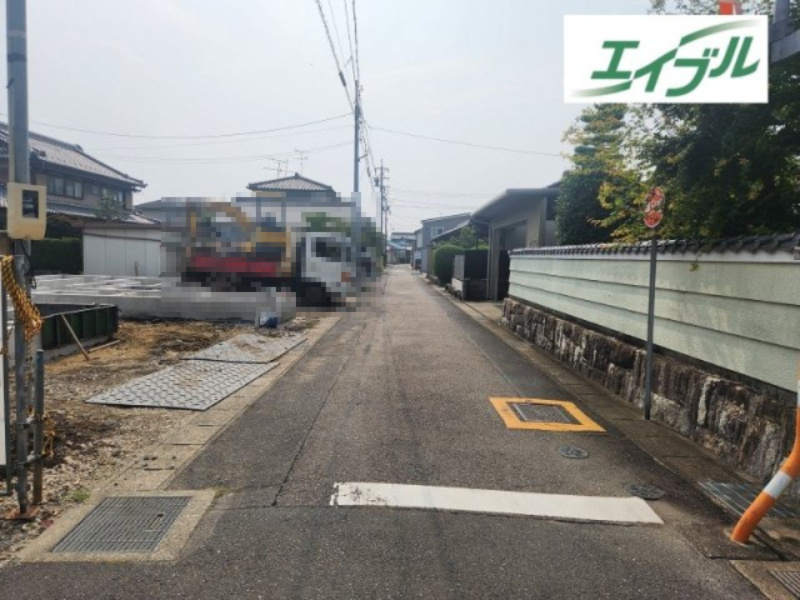 小牧市大字三ツ渕　新築戸建　B号棟の前面道路含む現地写真
