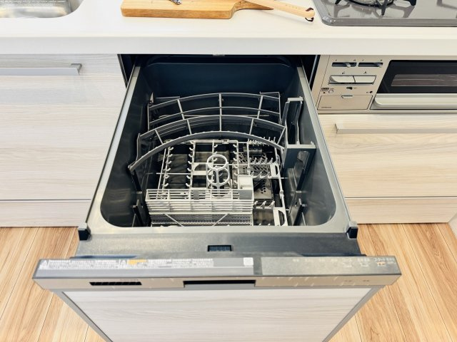 マイ・コート八王子北野のキッチン|～食洗機付き　食事後の食器洗いはお任せ、家族でゆっくりとくつろげます～