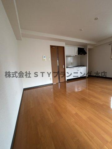 仲介手数料０円！フォレスト9の居間・リビング