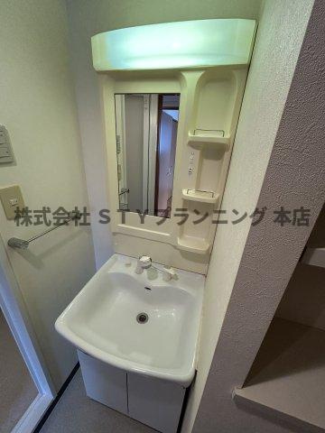 仲介手数料０円！フォレスト9の独立洗面台