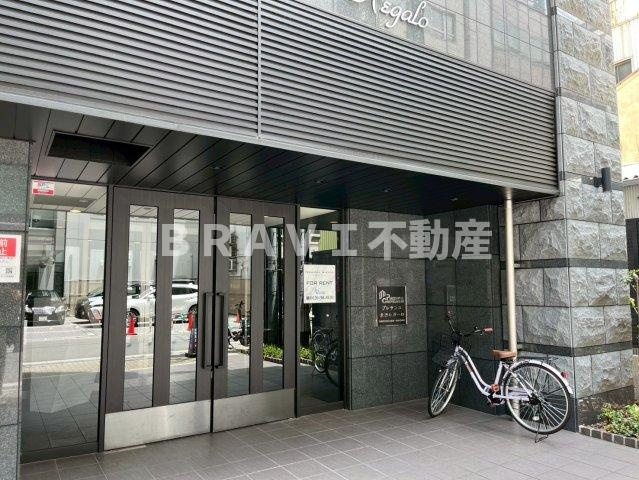 プレサンス北浜レガーロ　BRAVI不動産のエントランス|【プレサンス北浜レガーロ】落ち着いたエントランスです
