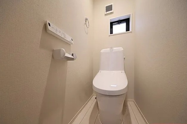 大治町貸家のトイレ