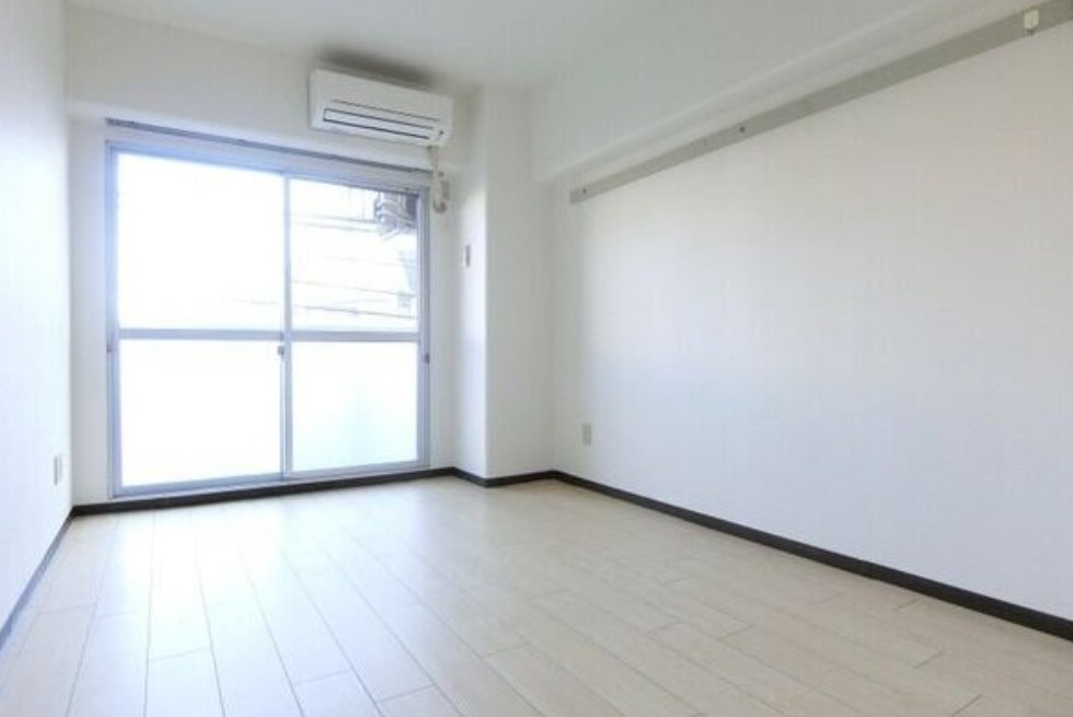 名古屋市名東区西山台　収益マンションの洋室