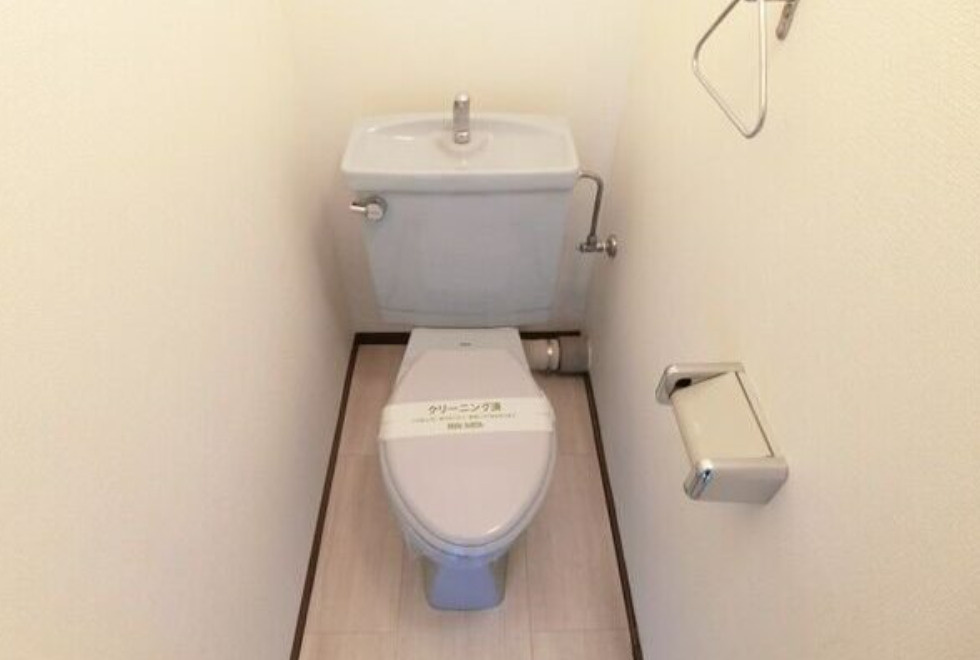 名古屋市名東区西山台　収益マンションのトイレ