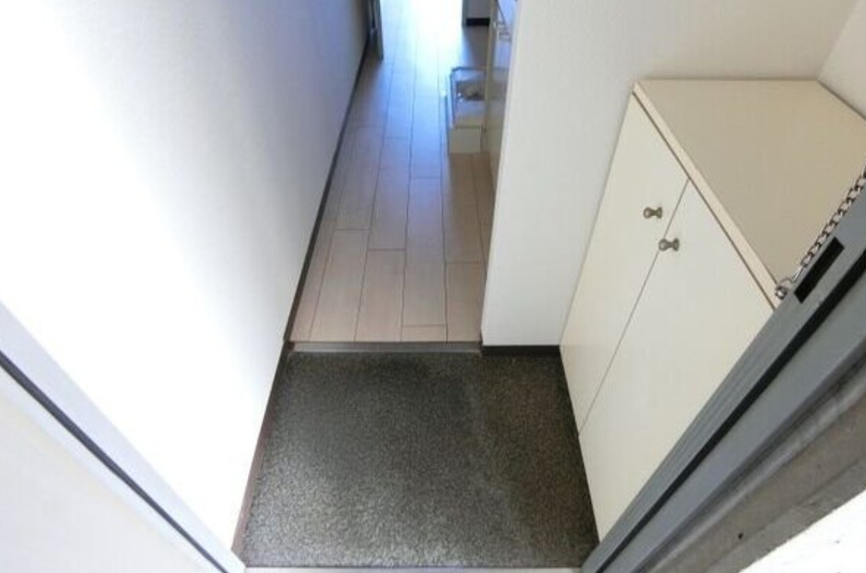 名古屋市名東区西山台　収益マンションの玄関