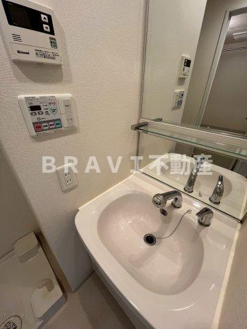 プレサンス北浜ラ・フェスタ　BRAVI不動産の独立洗面台|【プレサンス北浜ラ・フェスタ】独立洗面台です
