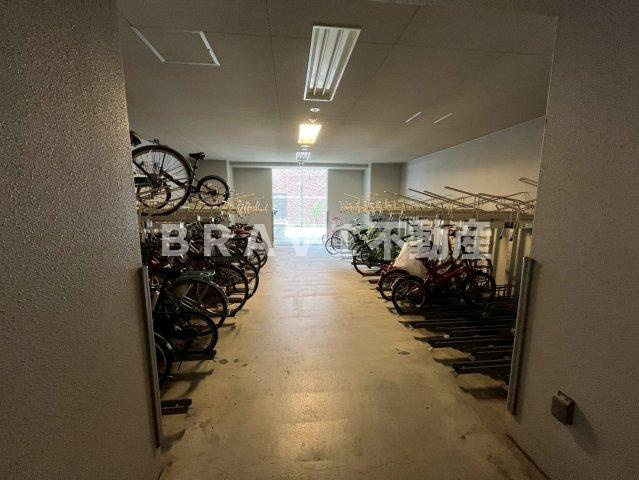 プレサンス北浜ラ・フェスタ　BRAVI不動産のその他共用部分|【プレサンス北浜ラ・フェスタ】駐輪場です