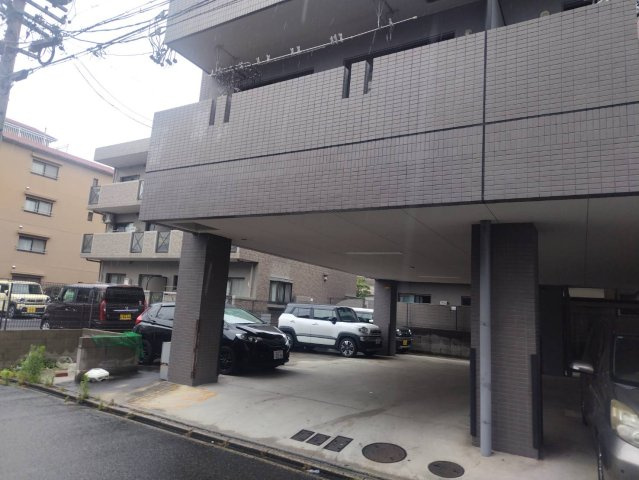 アビリティⅡ弥生の駐車場