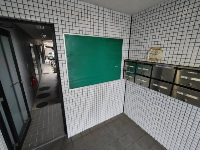 アビリティⅡ弥生のエントランス|ポストです。