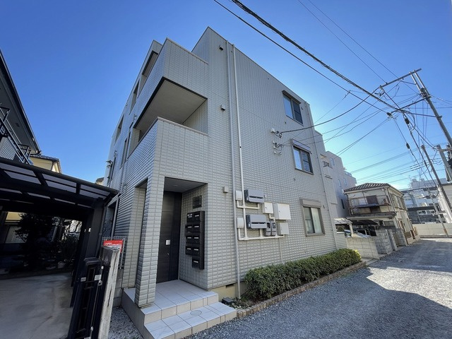 マーサドール大宮の外観