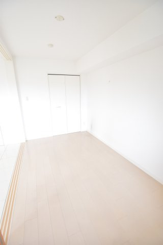 大阪市都島区網島町の賃貸マンションの寝室