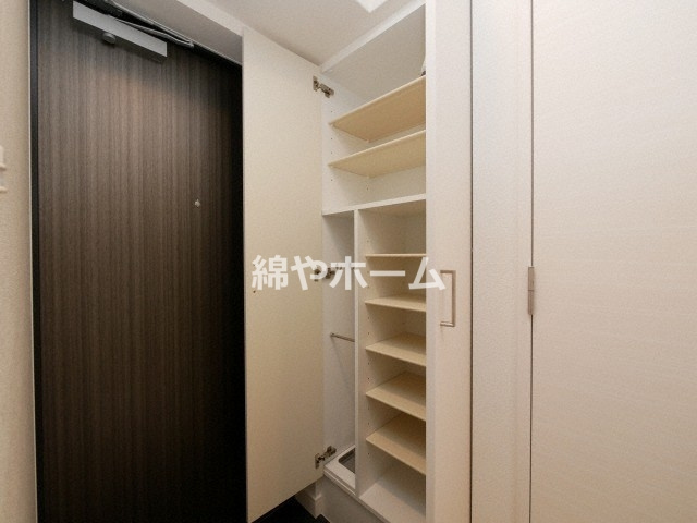 ファステート大阪上本町ソーレの設備|こまごまとしたものを収納できそうですね