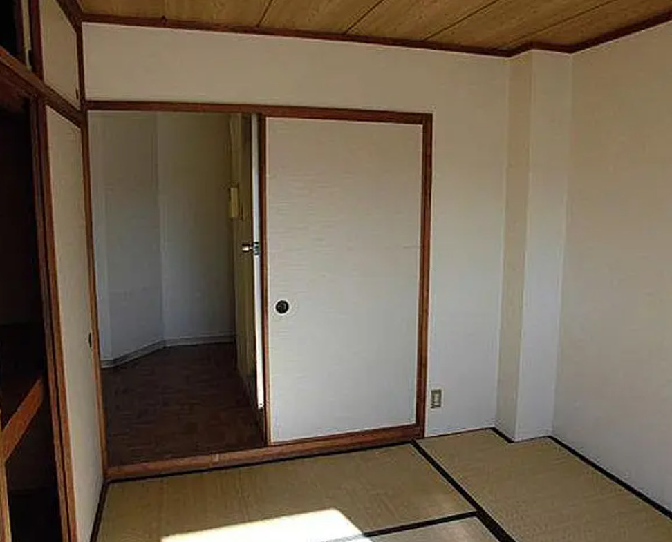 名古屋市北区八代町2丁目　収益マンションの和室