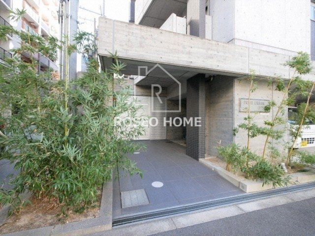ADWResidence松屋町のエントランス