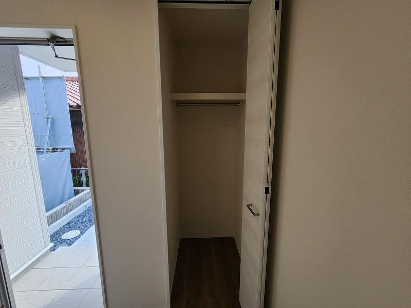 小牧市間々本町　新築戸建　2号棟の収納|玄関横のクローゼットです