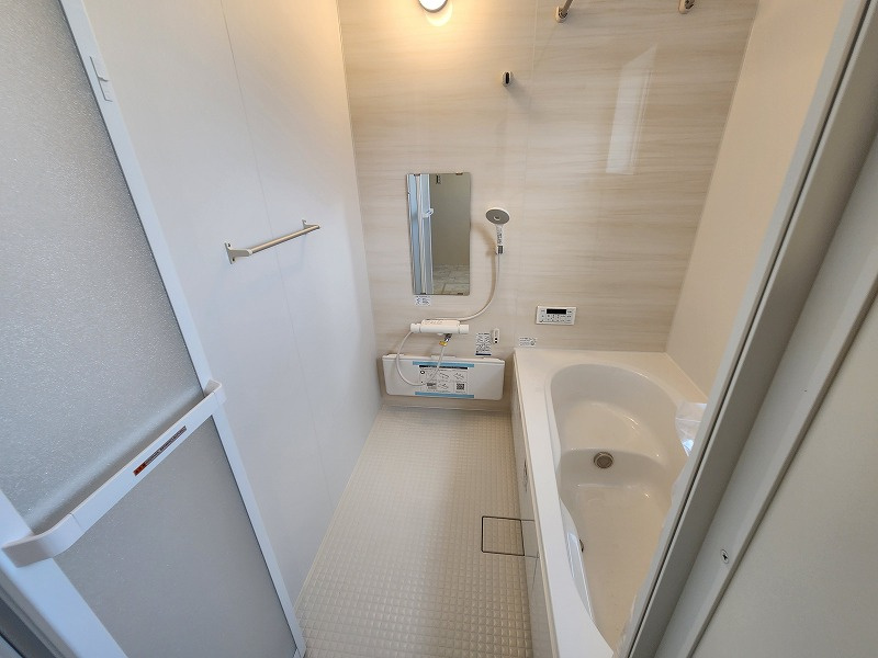 小牧市間々本町　新築戸建　2号棟の浴室|日々の疲れを癒すお風呂付です