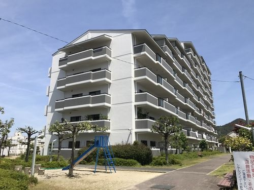 シャルマンコーポ野洲IIの外観