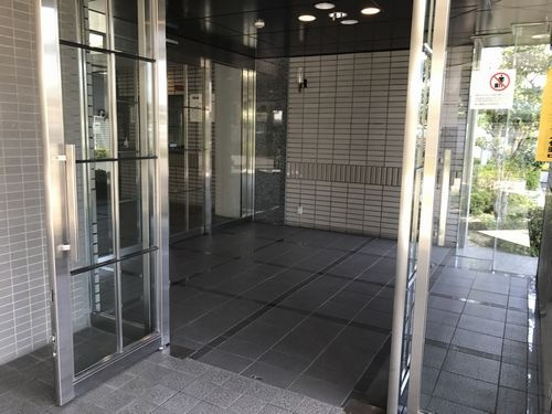 シャルマンコーポ野洲IIのエントランス