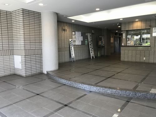 シャルマンコーポ野洲IIのエントランス