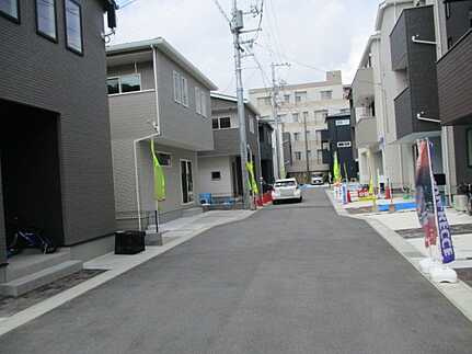 西区庚午中1丁目の前面道路含む現地写真