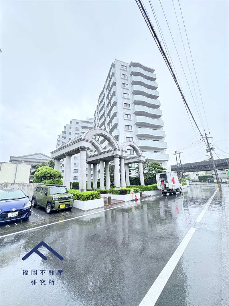ロマネスク箱崎タワーホームズN棟の外観
