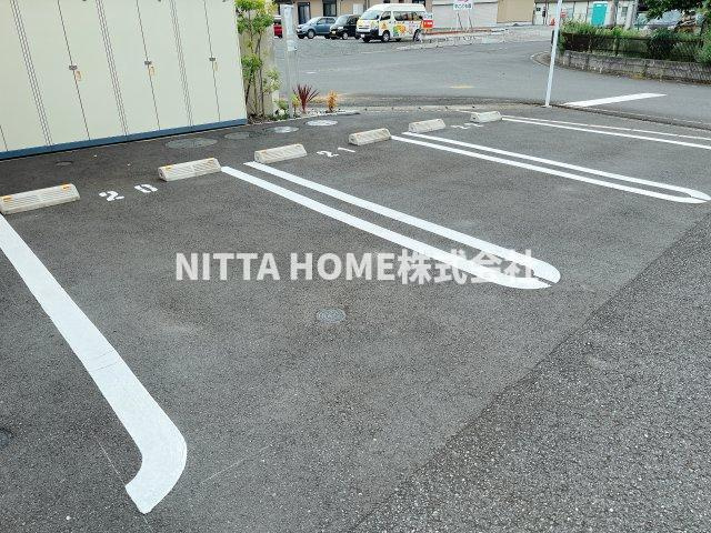 モナプラージュの駐車場|敷地内に駐車場も完備！