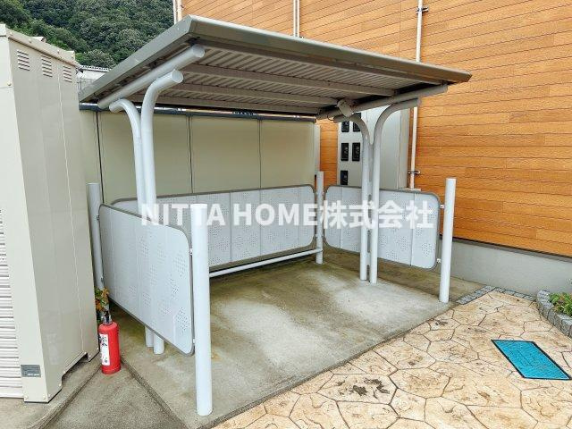 モナプラージュのその他|敷地内に駐車場も完備◎