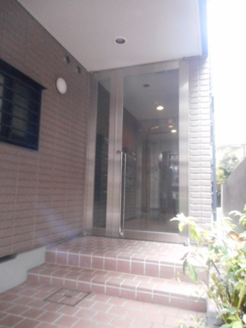 タクト鷺沼のロビー|安心のオートロック完備