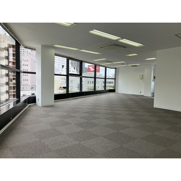 若杉西梅田ビルの内装