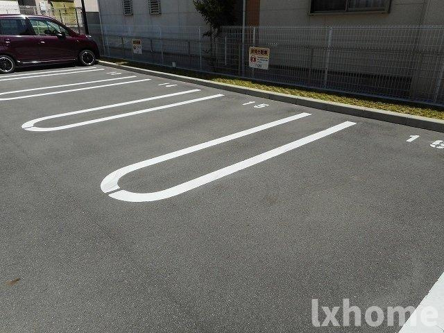 ネストージュの駐車場|駐車場完備です