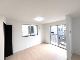 【居間・リビング】 | 戸田市上戸田４丁目　中古戸建