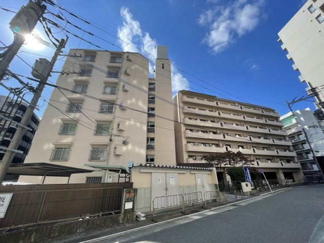 カワイアーバンビルの外観