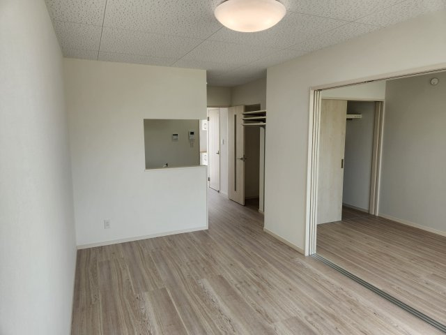 メゾンクレールの居間・リビング