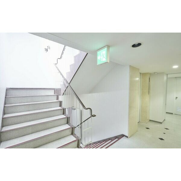 大阪市都島区東野田町１丁目の事務所のロビー