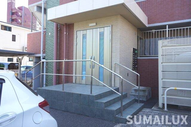 オーラ水前寺のエントランス