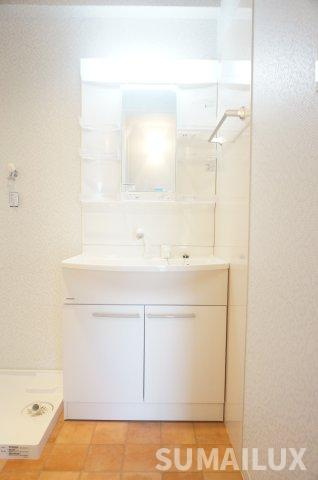 オーラ水前寺の独立洗面台