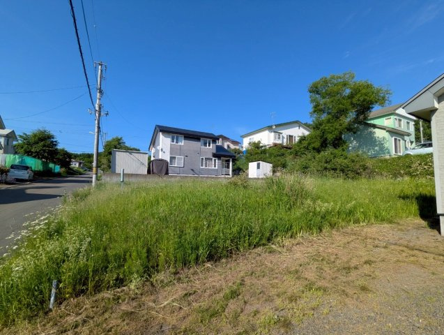 釧路町緑4丁目　売土地の前面道路含む現地写真
