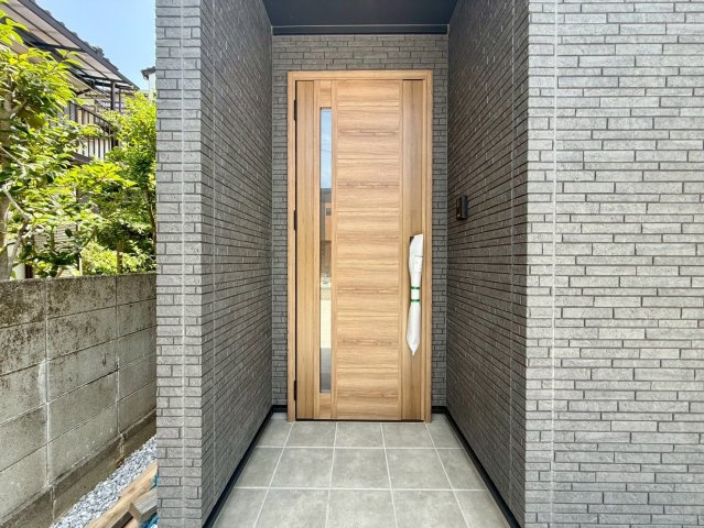 高知市一宮東町（新築）の玄関